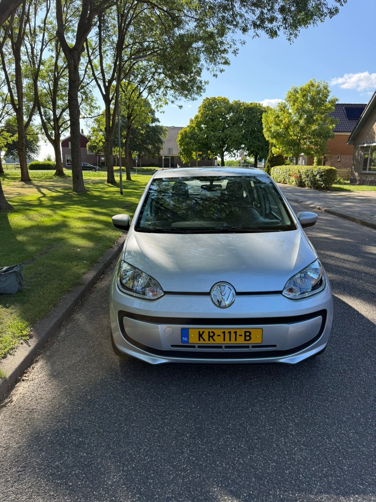 Volkswagen up! 1.0 44KW/60PK 3-DRS 2015 Grijs, Voorwielaandrijving, Up!, 840 kg, 4 stoelen