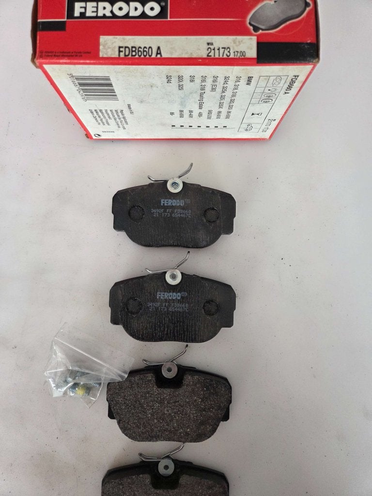 Set Remblokken Alpina BMW Saab, Niet ingevuld, BMW, Niet ingevuld, Ophalen of Verzenden