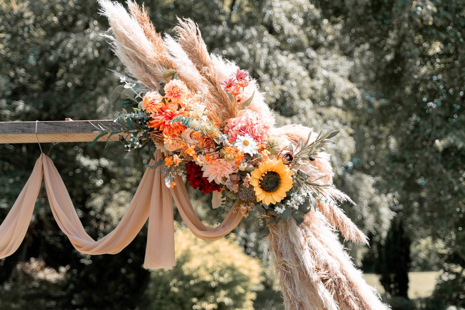 Kunstbloemen, Ophalen, Zo goed als nieuw, Versiering, Geboorte of Huwelijk