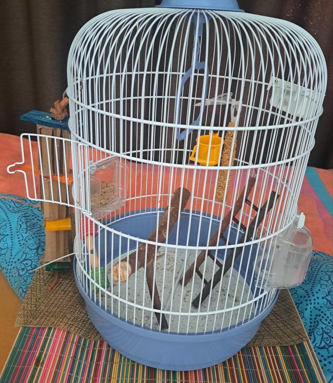 Zgan vogelkooi Ferplast rond met accessoires nieuw ed, Ophalen of Verzenden, Zo goed als nieuw, Metaal, Vogelkooi