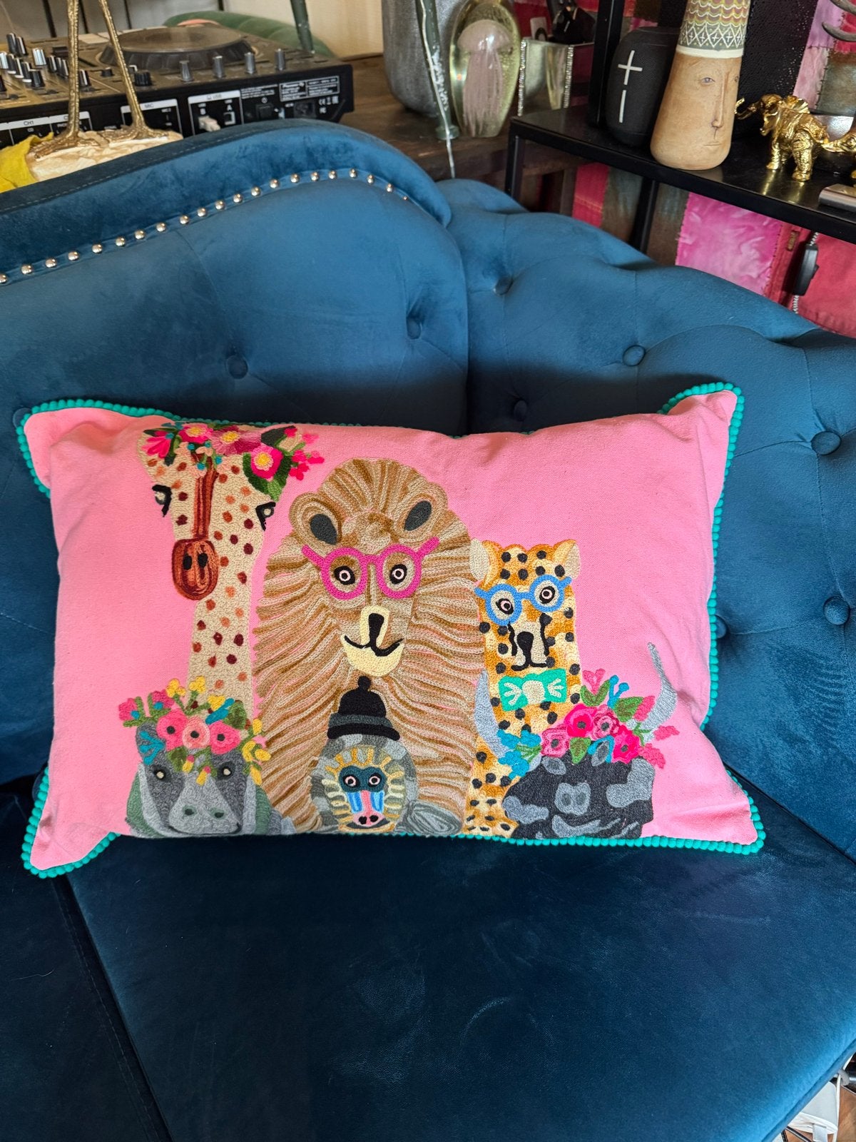 Roze Safari Dieren Kussen met Pom-Pom Rand, Huis en Inrichting, Overige stijlen, Nieuw, Roze, Ophalen of Verzenden