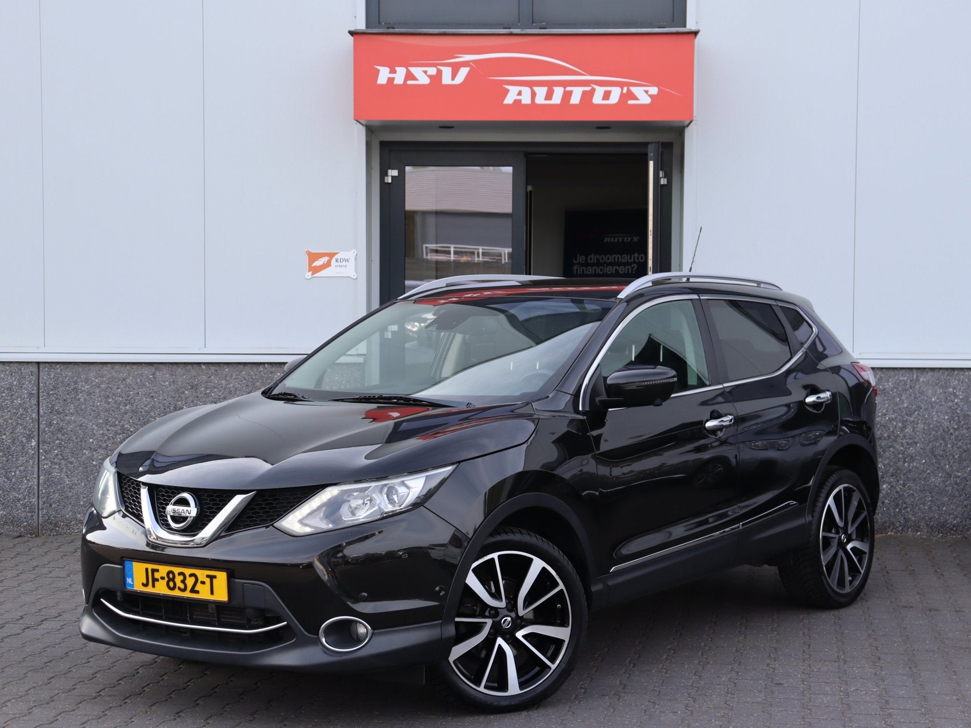 Nissan Qashqai 1.2 Tekna Navigatie Leer Automaat org NL, Auto's, Gebruikt, 680 kg, 4 cilinders, 116 pk