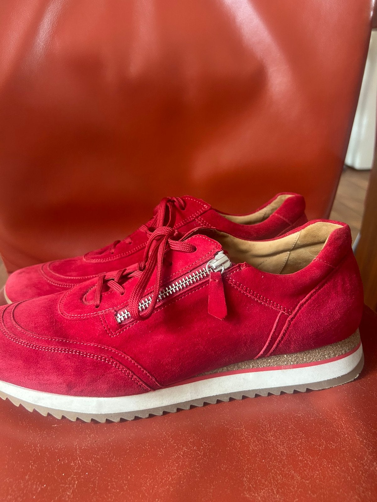 Gabor maat 43 H, Kleding | Dames, Ophalen of Verzenden, Rood, Sneakers of Gympen, Zo goed als nieuw