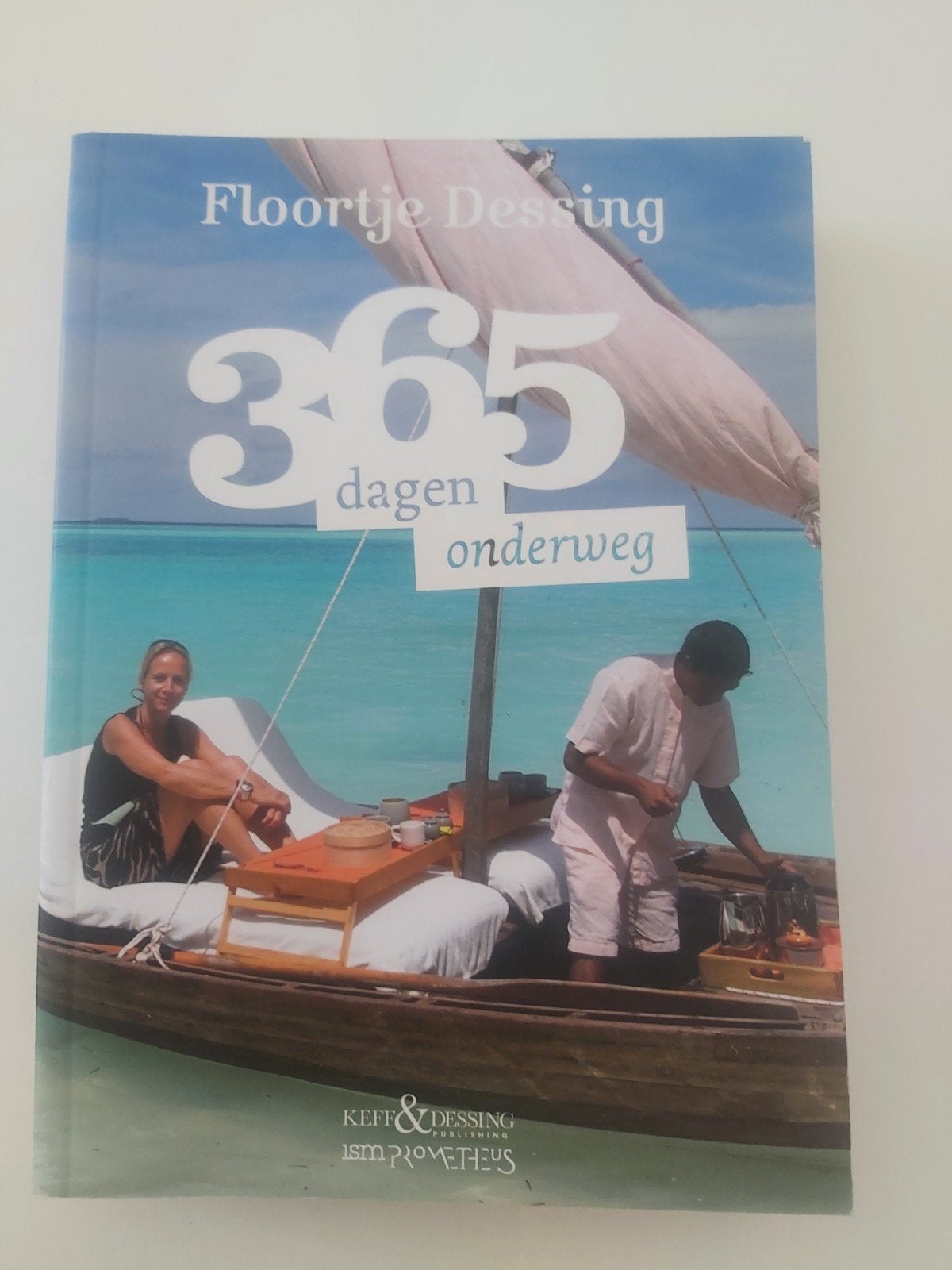Floortje Dessing. 365 dagen onderweg., Ophalen, Zo goed als nieuw, Europa