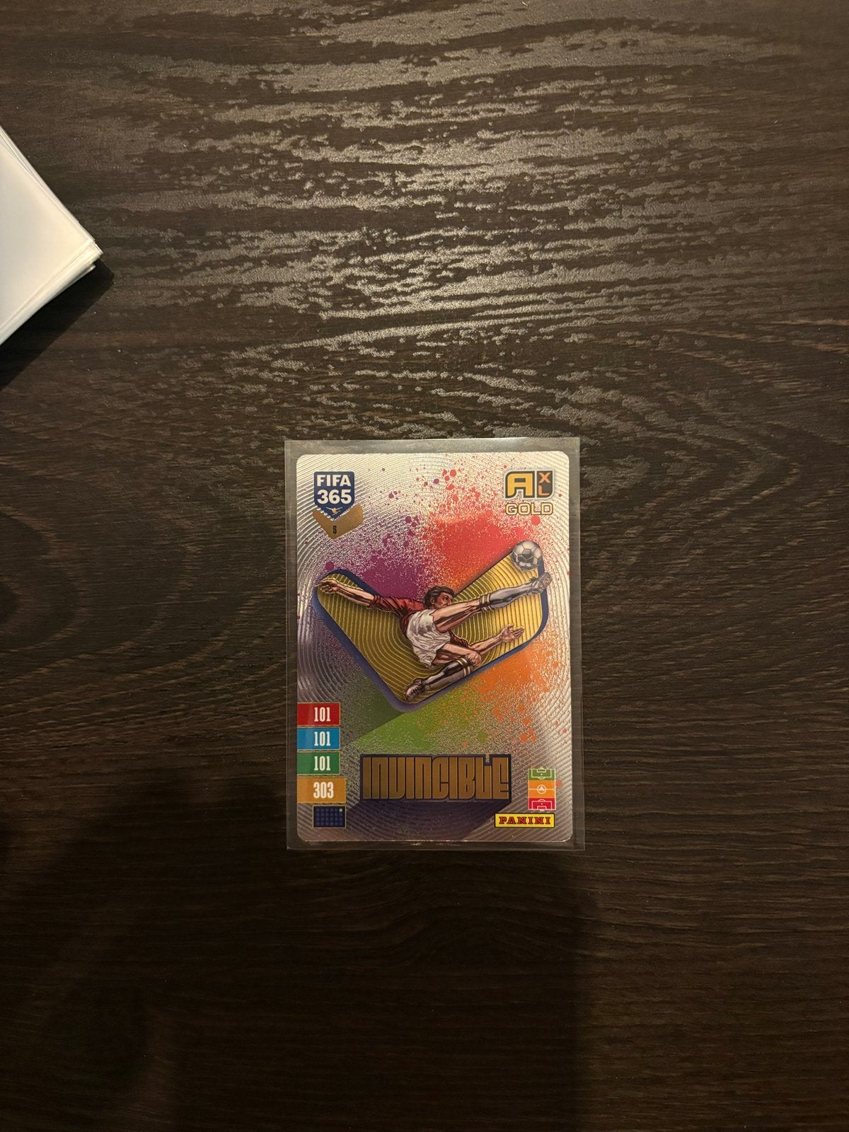 FIFA 365 Gold Invincible Panini Voetbal panini 2027, Ophalen of Verzenden, Zo goed als nieuw, Overige sporten, Spelerskaart