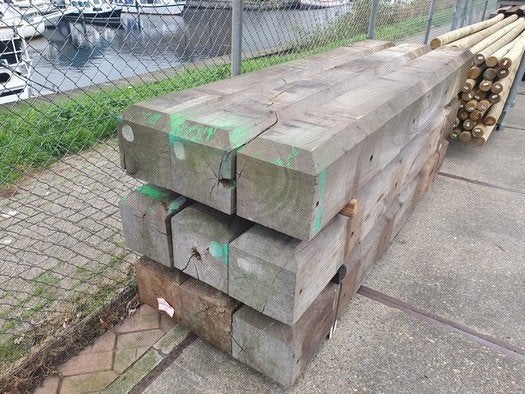 Hardhouten Palen – 30 x 30 cm – 2,80 m – € 250,- p/st incl., Ophalen, 250 cm of meer, Palen, Hardhout