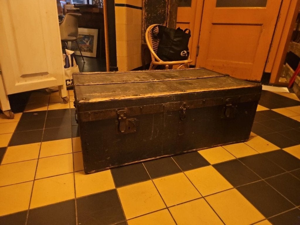 Antieke reiskoffer / hutkoffer, Ophalen of Verzenden