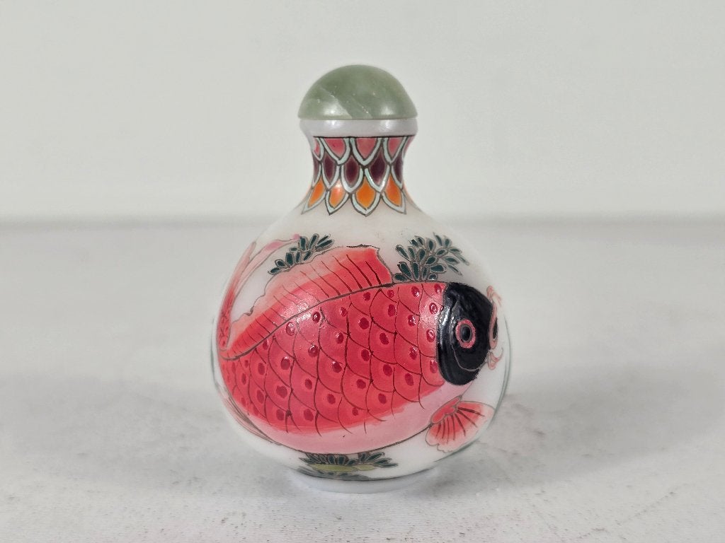 Snuifflesje karpers, Peking glas, China, 2e helft 20e eeuw, Ophalen of Verzenden
