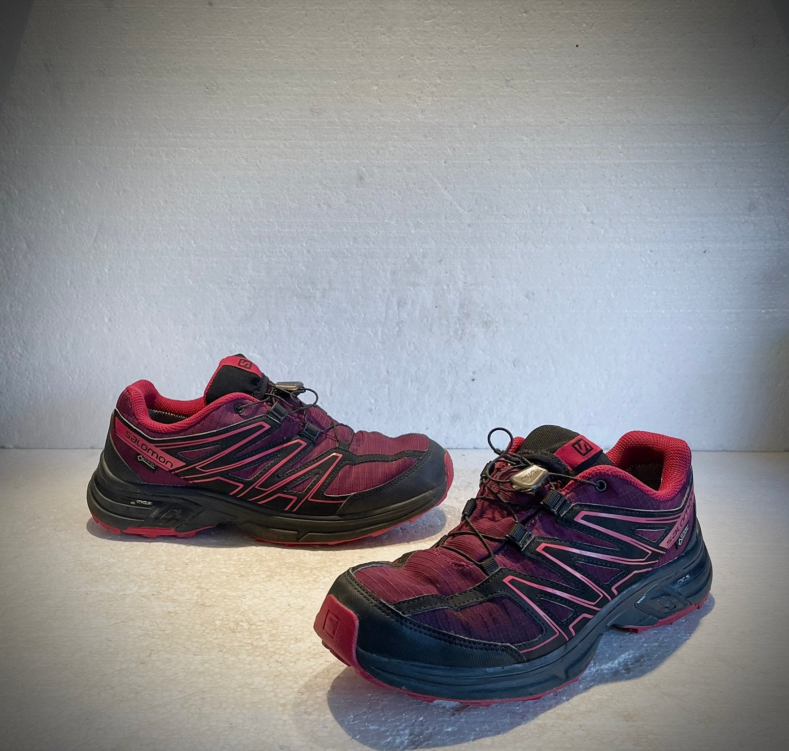 Salomon GTX Goretex outdoor wandelen trekking schoenen 40,5, Ophalen of Verzenden, Roze, Wandelschoenen