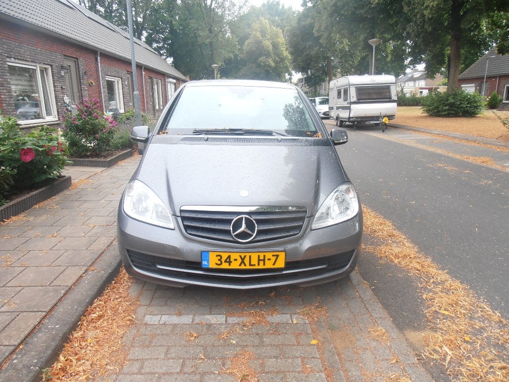 Mercedes-Benz A-Klasse 1.5 A160 5DRS 2012 Grijs, Auto's, Voorwielaandrijving, Stof, Euro 6, 49 €/maand