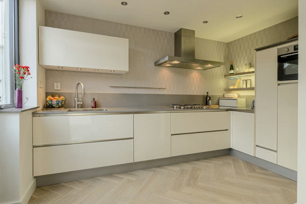 Moderne hoekkeuken incl. apparatuur, Ophalen, Gebruikt, Wit, Hoekkeuken