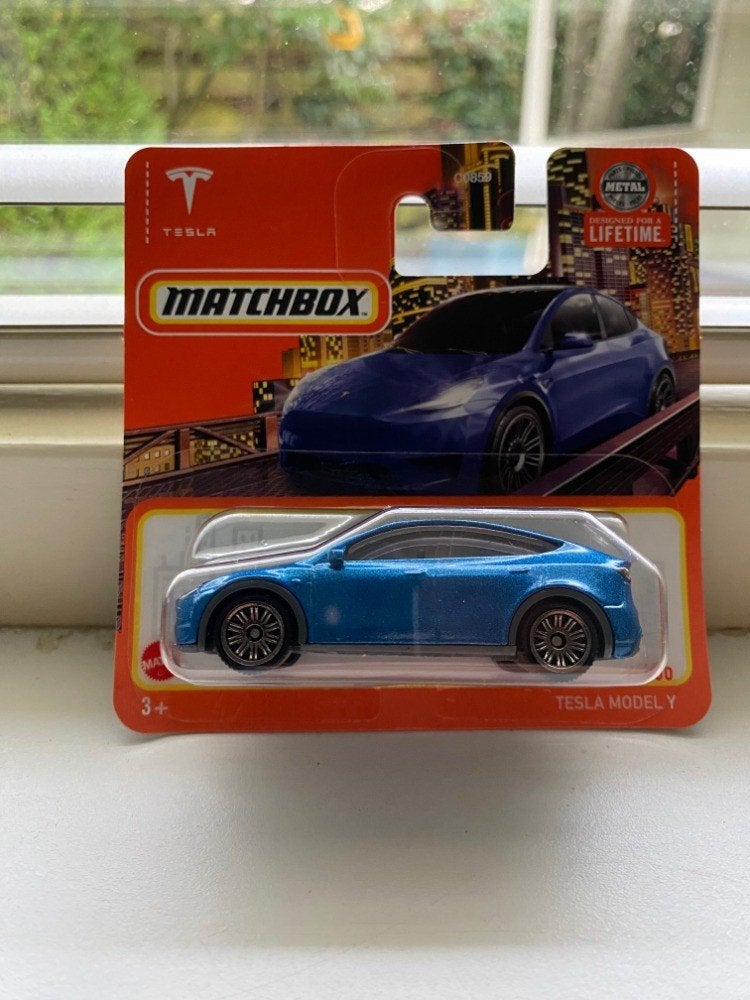 Matchbox Tesla Model Y blauw, Hobby en Vrije tijd, Modelauto's | Overige schalen, Ophalen of Verzenden, Nieuw, Auto