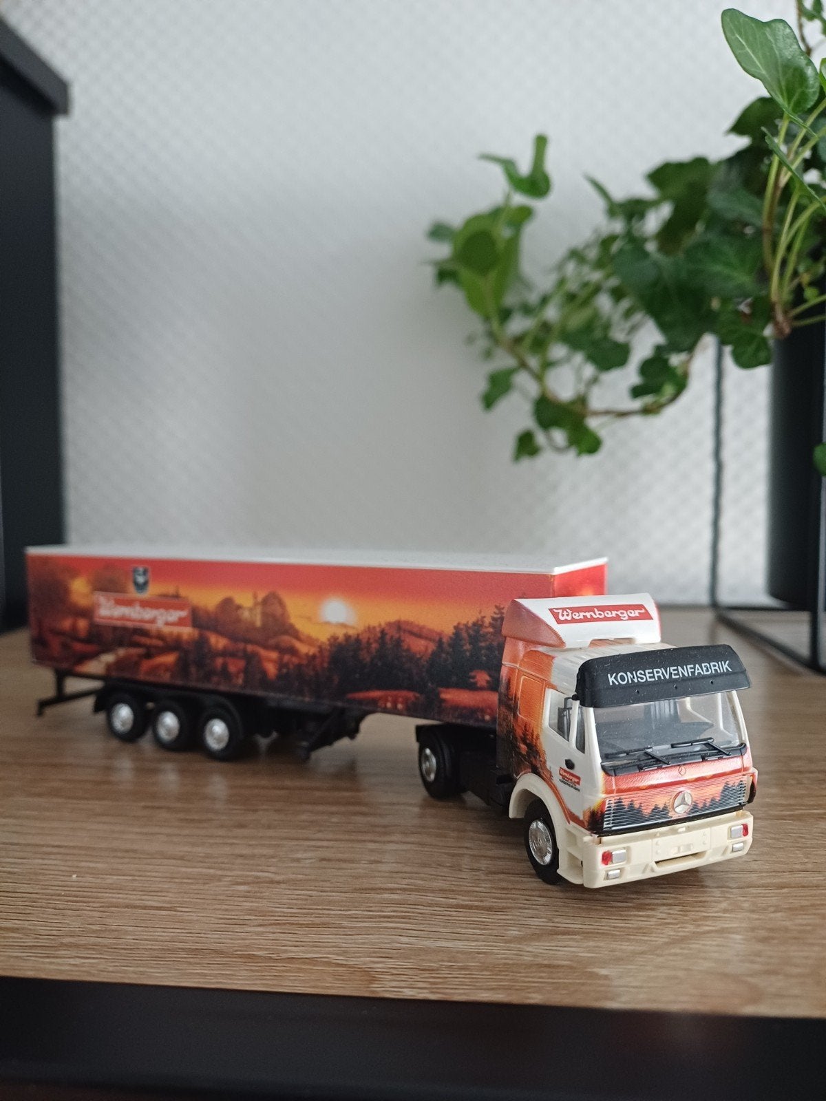 Herpa   Mercedes   wernberger, Ophalen of Verzenden, Bus of Vrachtwagen, Herpa