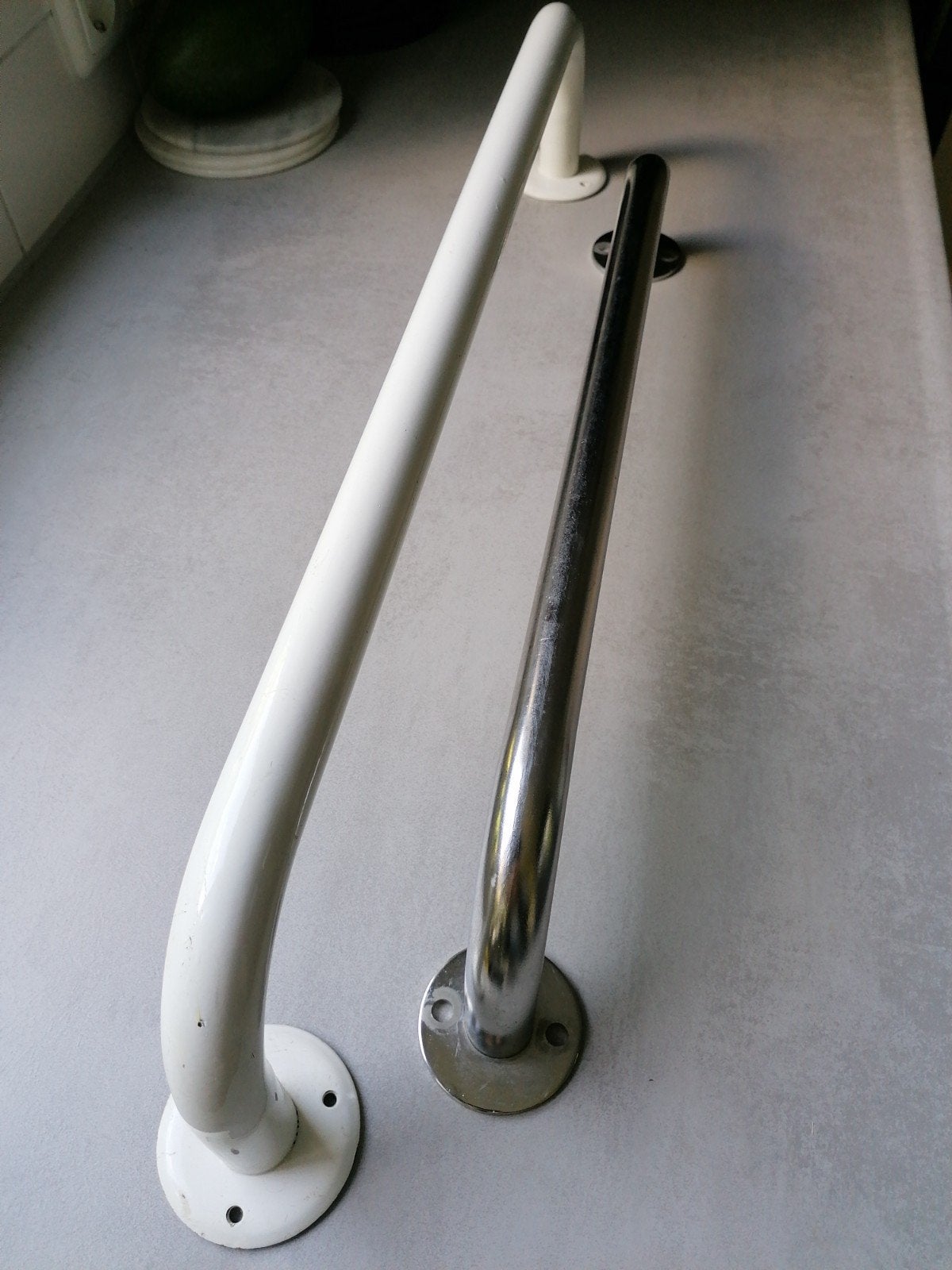 toilet optrek beugel of handdoek rek, witte is 70 cm groom 5, Ophalen, Gebruikt