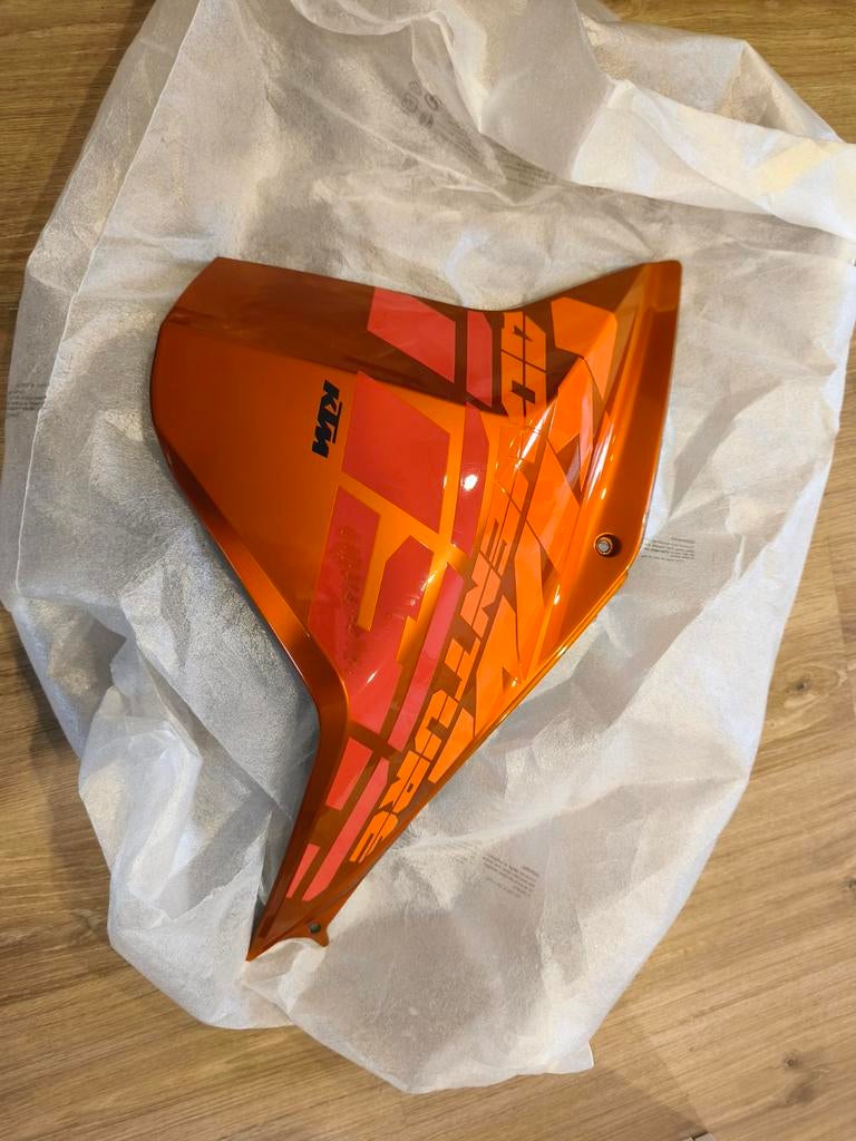 KTM 1190 Adventure zijpaneel oranje met omvalschade, Ophalen, Gereviseerd