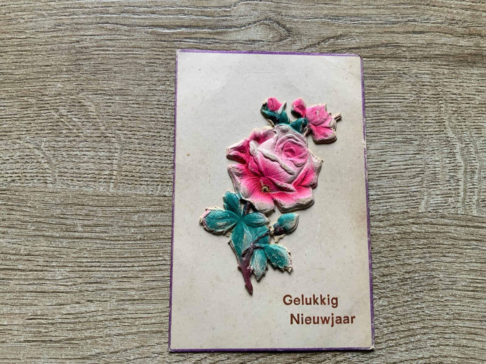 Oude Nieuwjaarskaart met rozen reliëf, Ophalen of Verzenden, Voor 1920, Gelopen