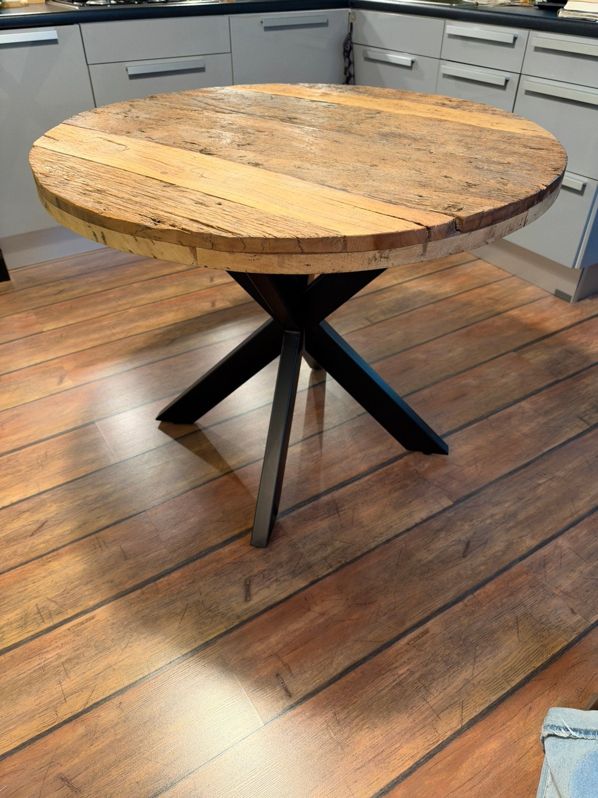 Giga Meubel Jay – ronde eettafel Ø100 cm – oud hardhout, Ophalen, 100 tot 150 cm, Rond, Zo goed als nieuw