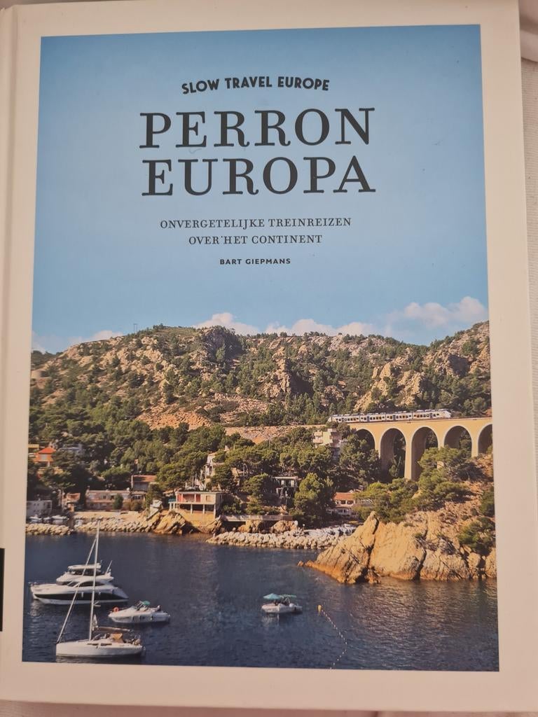 Perron Europa: Onvergetelijke Treinreizen - Als nieuw, Boeken, Reisgidsen, Overige merken, Europa, Ophalen of Verzenden, Zo goed als nieuw