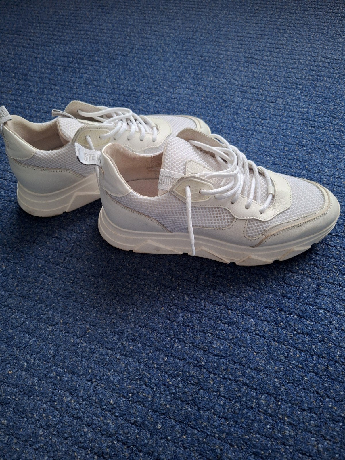 zgan steve madden sneakers.  wit, beige, Ophalen of Verzenden, Zo goed als nieuw, Wit, Sneakers of Gympen