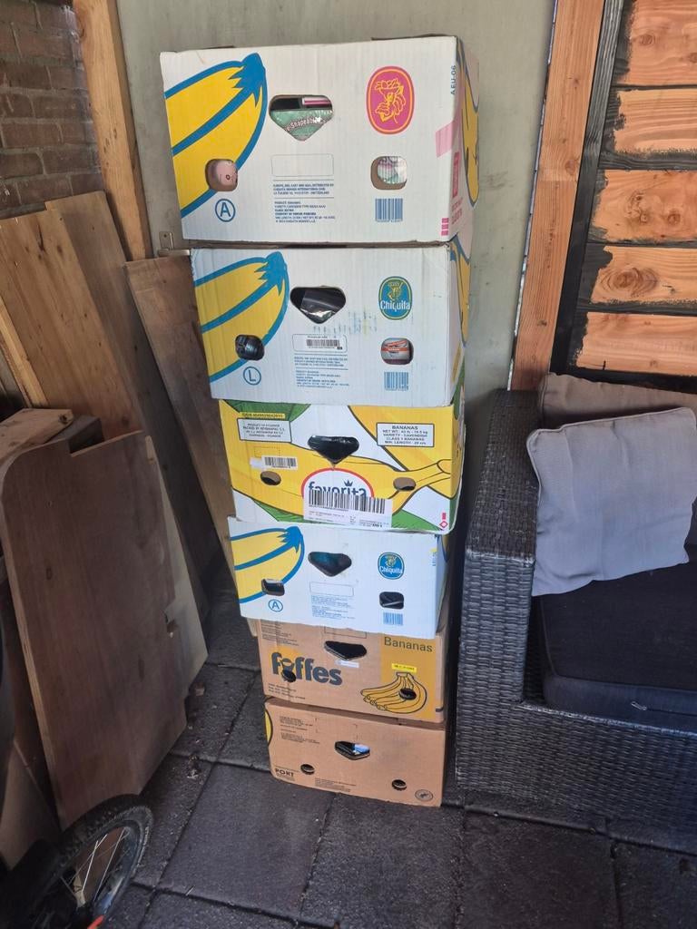 6 bananendozen rommelmarkt spullen, Diversen, Ophalen