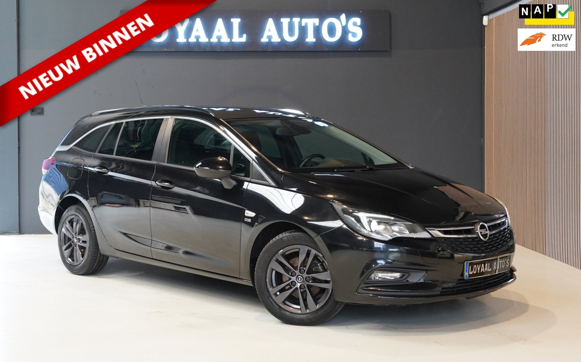 Opel Astra Sports Tourer 1.0 Turbo 120 Jaar Edition | NAVI |, Auto's, Opel, Stof, Gebruikt, Euro 6, 1178 kg
