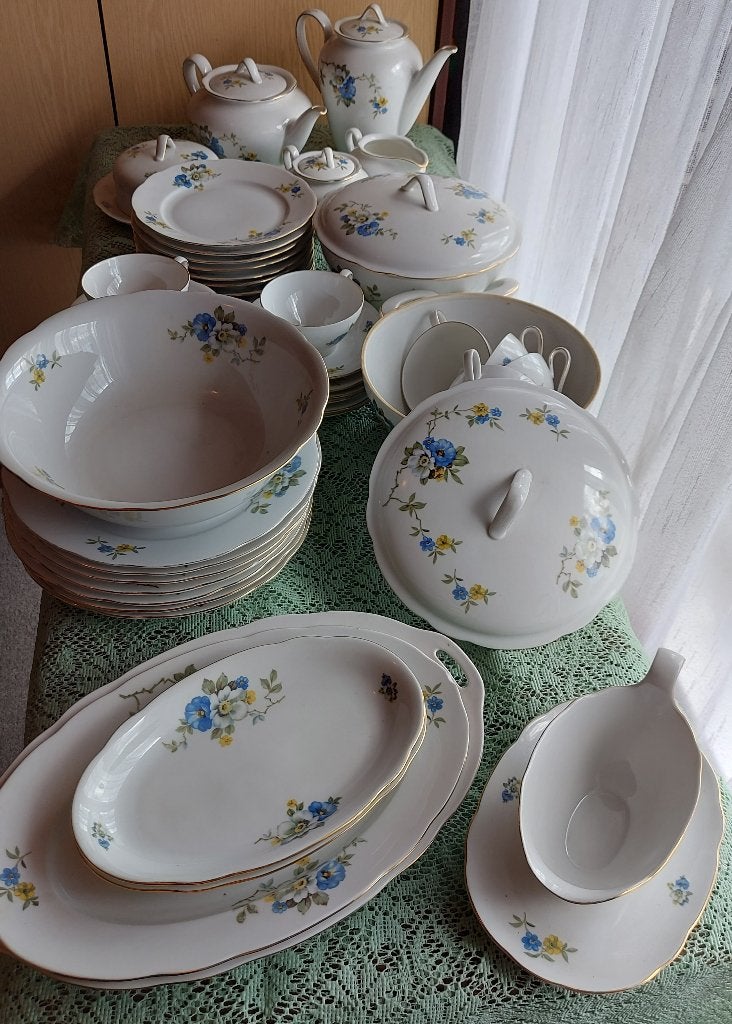 Prachtig vintage Kahla porseleinen servies – 48-delig, Antiek en Kunst, Ophalen