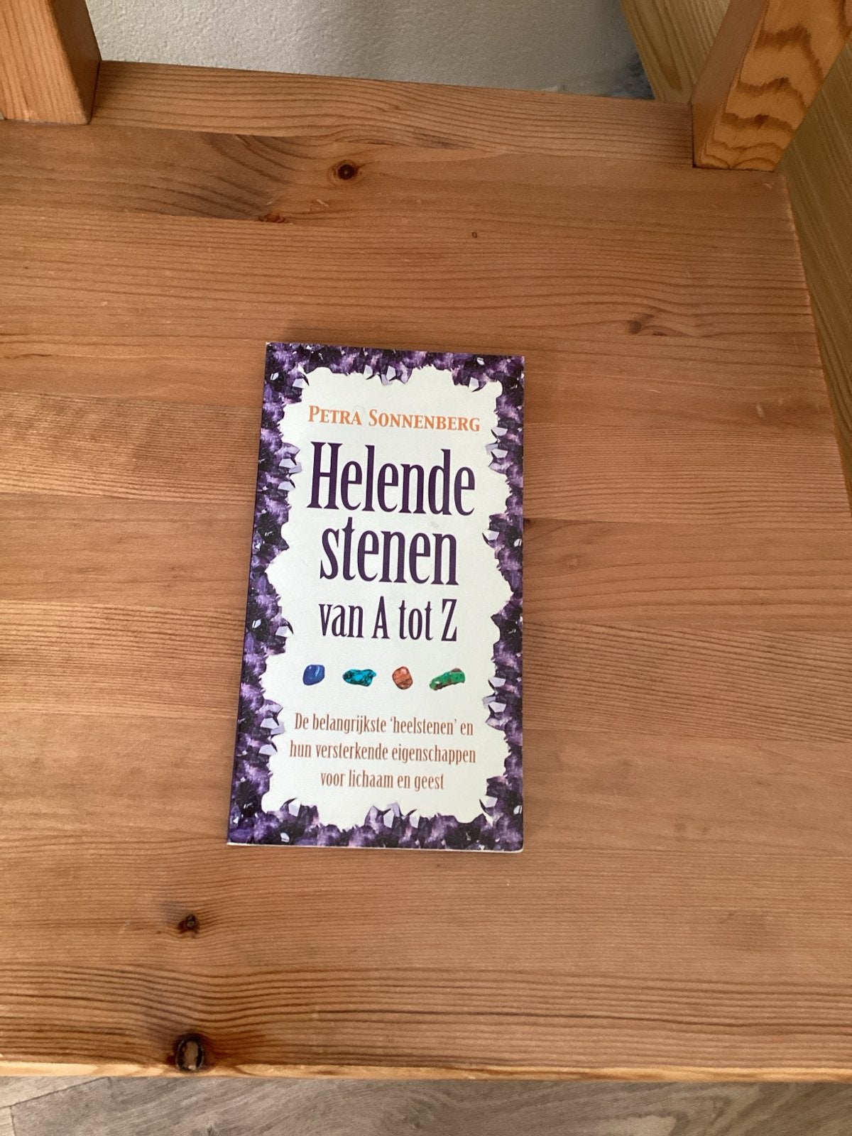 Helende stenen van A tot Z - Petra Sonnenberg, Ophalen of Verzenden, Zo goed als nieuw, Spiritualiteit algemeen, Achtergrond en Informatie