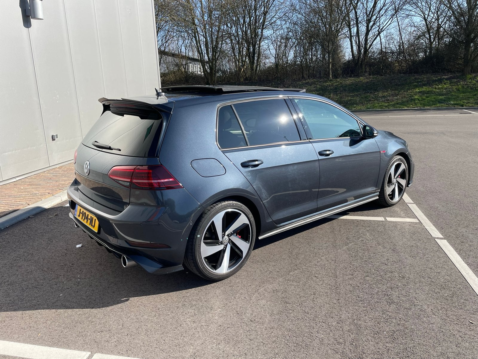 Volkswagen Golf 2.0 TSI 221kW 7-DSG 2019 Dark Iron Blue, 1345 kg, Zwart, 4 cilinders, 1984 cc