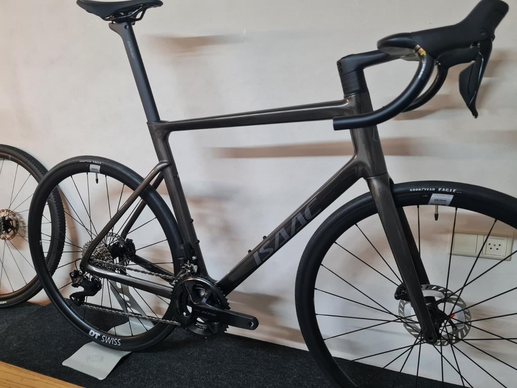 XL Isaac Boson ACTIE 105 di2 carbon wielen, 28 inch, Carbon, Heren, Nieuw