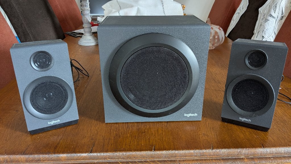 Te koop: Pc speakers Logitech Z333, Computers en Software, Ophalen, Gebruikt, Audiokanaal 2.1, Logitech Z3