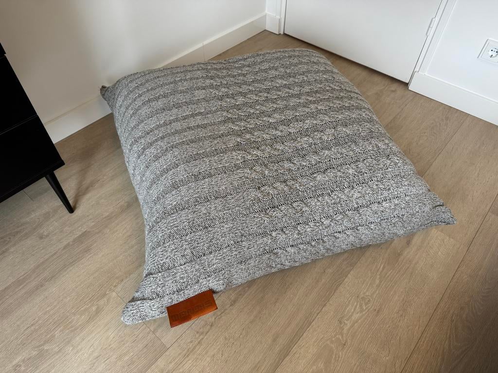 Montis “Floor” kussen, Ophalen, Vierkant, 100 tot 125 cm, Zo goed als nieuw