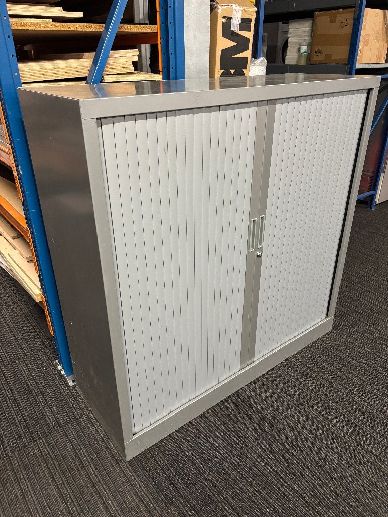 Roldeurkast / Archiefkast, Ophalen, Gebruikt, 100 tot 150 cm, -