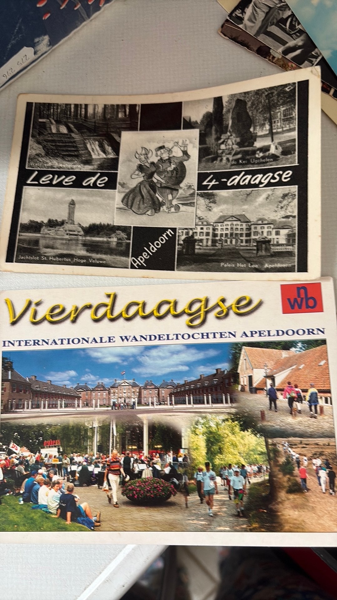2 ansichtkaarten vierdaagse Apeldoorn, Verzenden