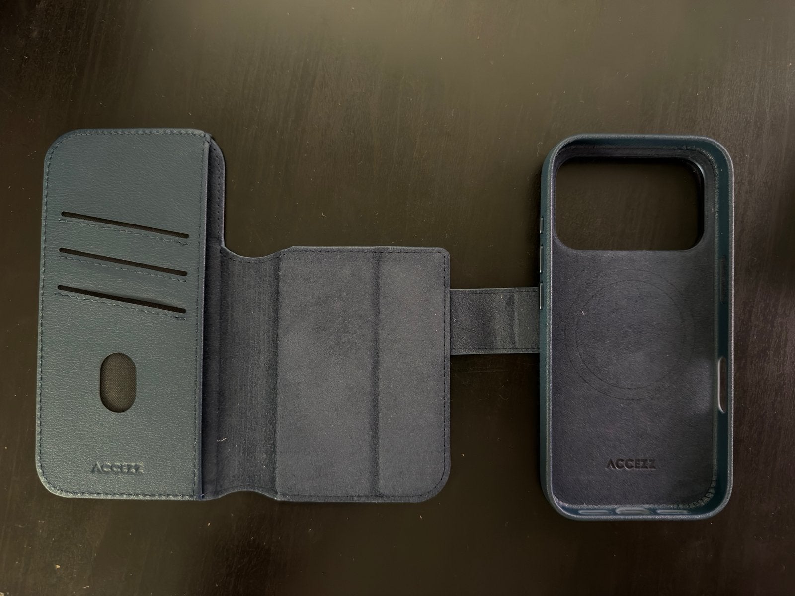Blauw leren iPhone 17 Pro hoesje met MagSafe, IPhone 17, MagSafe, Accezz, Blauw