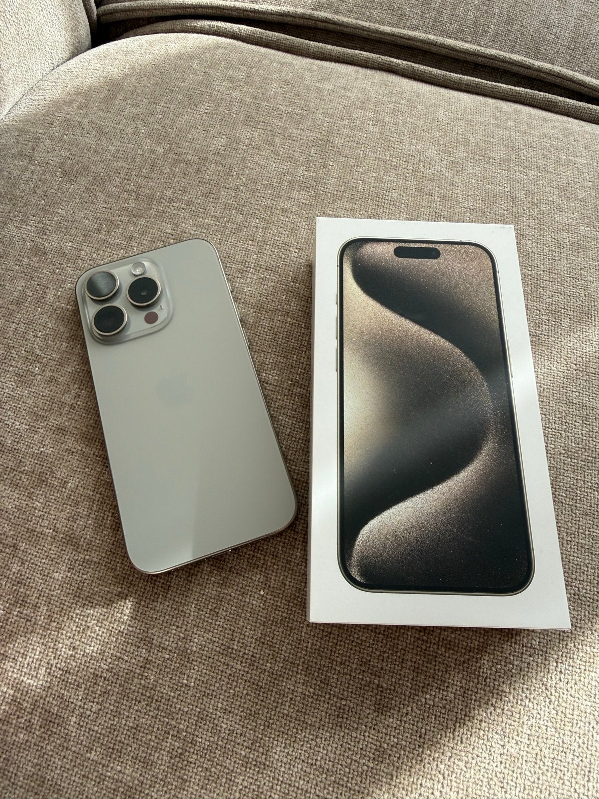 Apple iPhone 15 Pro 256GB Natural Titanium, Telecommunicatie, Mobiele telefoons | Apple iPhone, Zo goed als nieuw, Zonder simlock