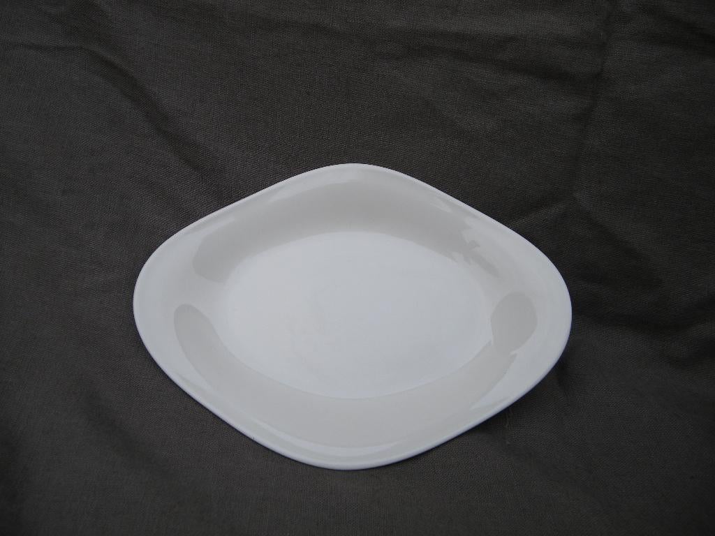 Wedgwood TRADITIONAL PLAIN serveerschaaltje/zuurschaaltje, Huis en Inrichting, Keuken | Servies, Overige typen, Ophalen of Verzenden