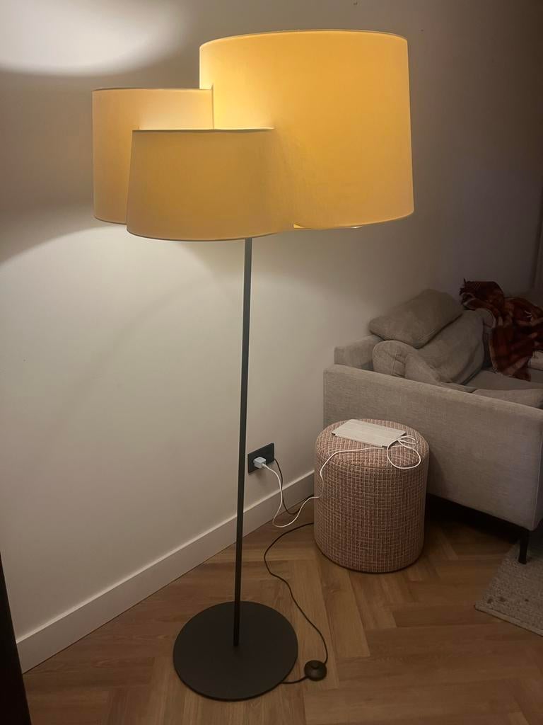 vloerlamp lichtgrijs in wolken motief, Ophalen, Gebruikt, Stof, 150 tot 200 cm