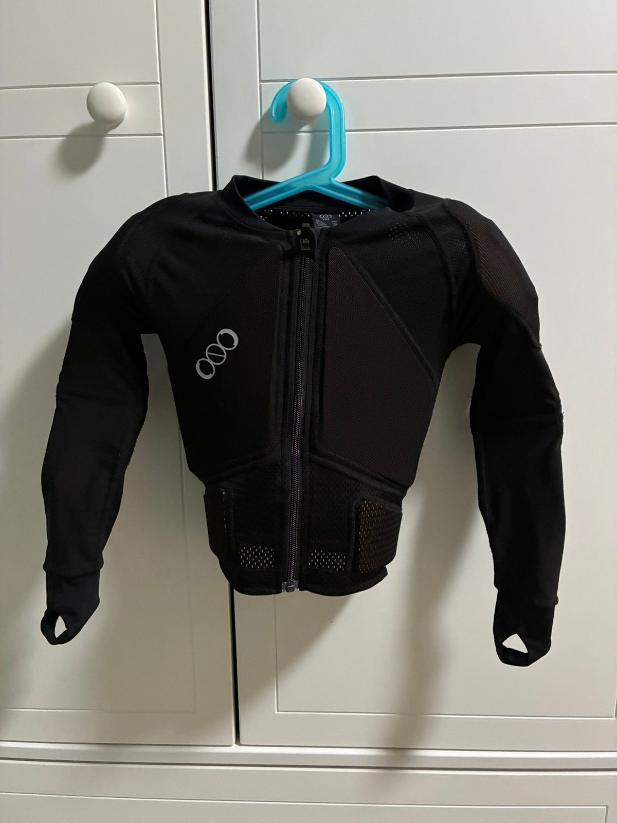 BMX protector No Logo maat yxs = 104-116, Ophalen of Verzenden, Zo goed als nieuw