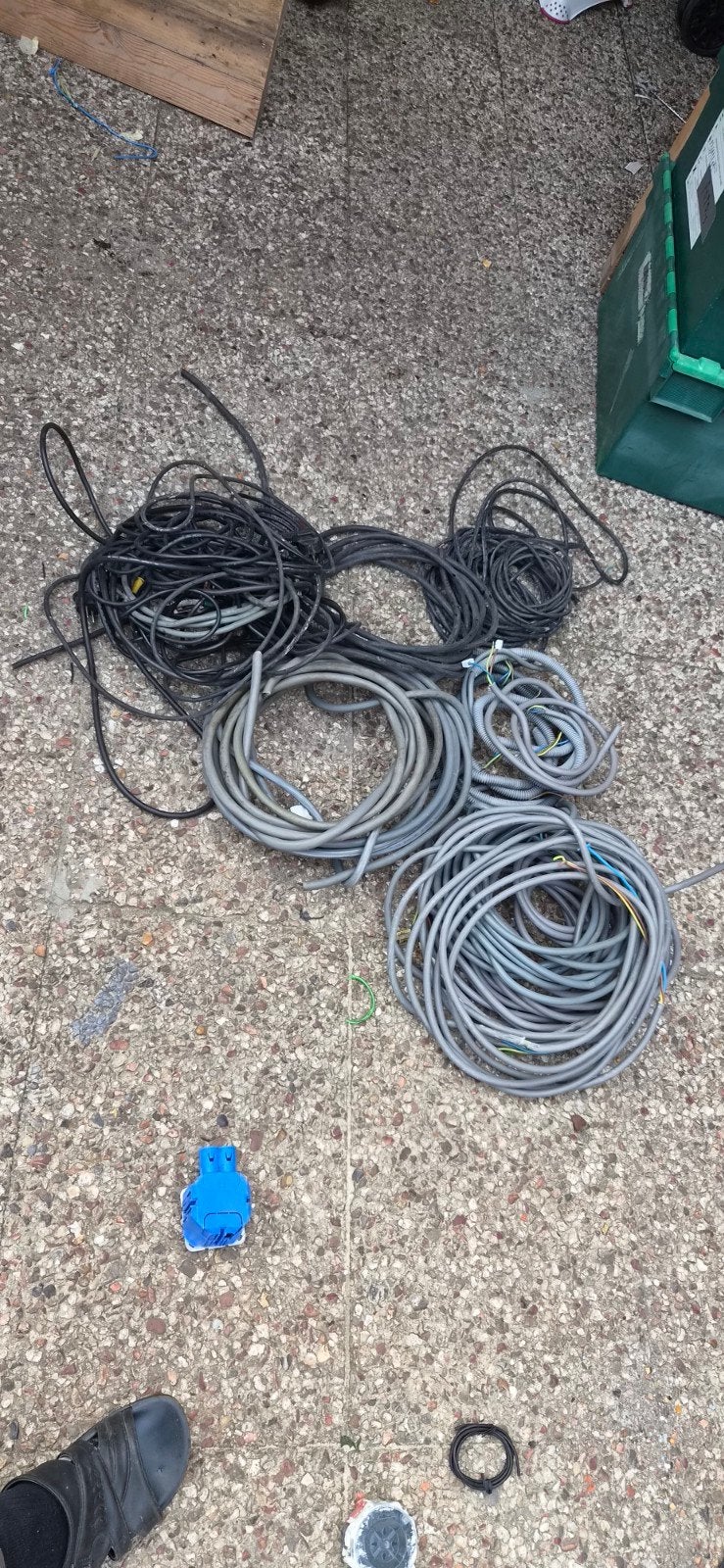 Diverse elektrische kabels en snoeren, Ophalen, Gebruikt, Overige merken, Kabel of Snoer
