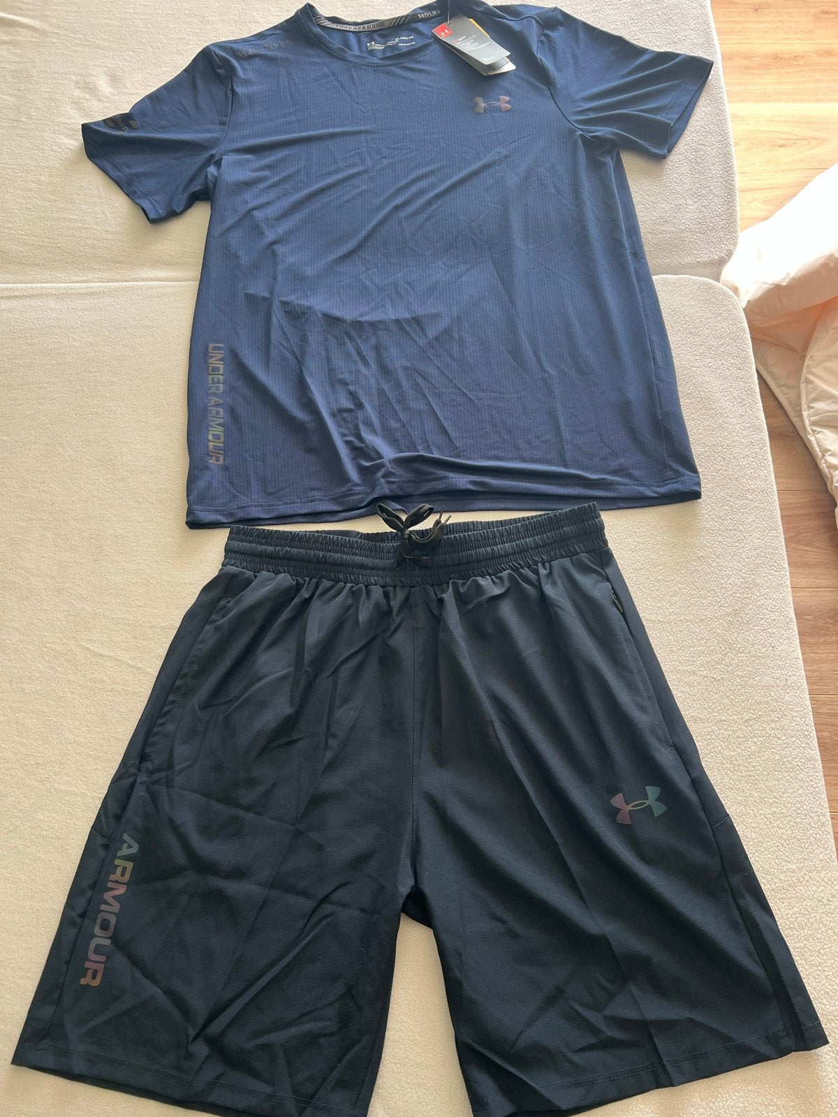 Under Armour trainingssetje - Nieuw met kaartje, Fitness, Nieuw, Ophalen of Verzenden, Maat 48/50 (M)