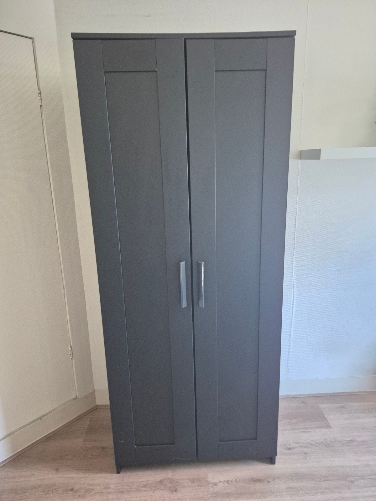 Brimnes IKEA Kledingkast Zwart, Overige materialen, Met deur(en), Gebruikt, 150 tot 200 cm
