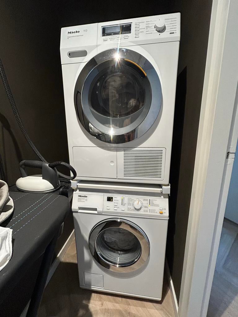 Miele wasmachine (werkend) en wasdroger (defect), Ophalen, Zo goed als nieuw, 1200 tot 1600 toeren, 85 tot 90 cm
