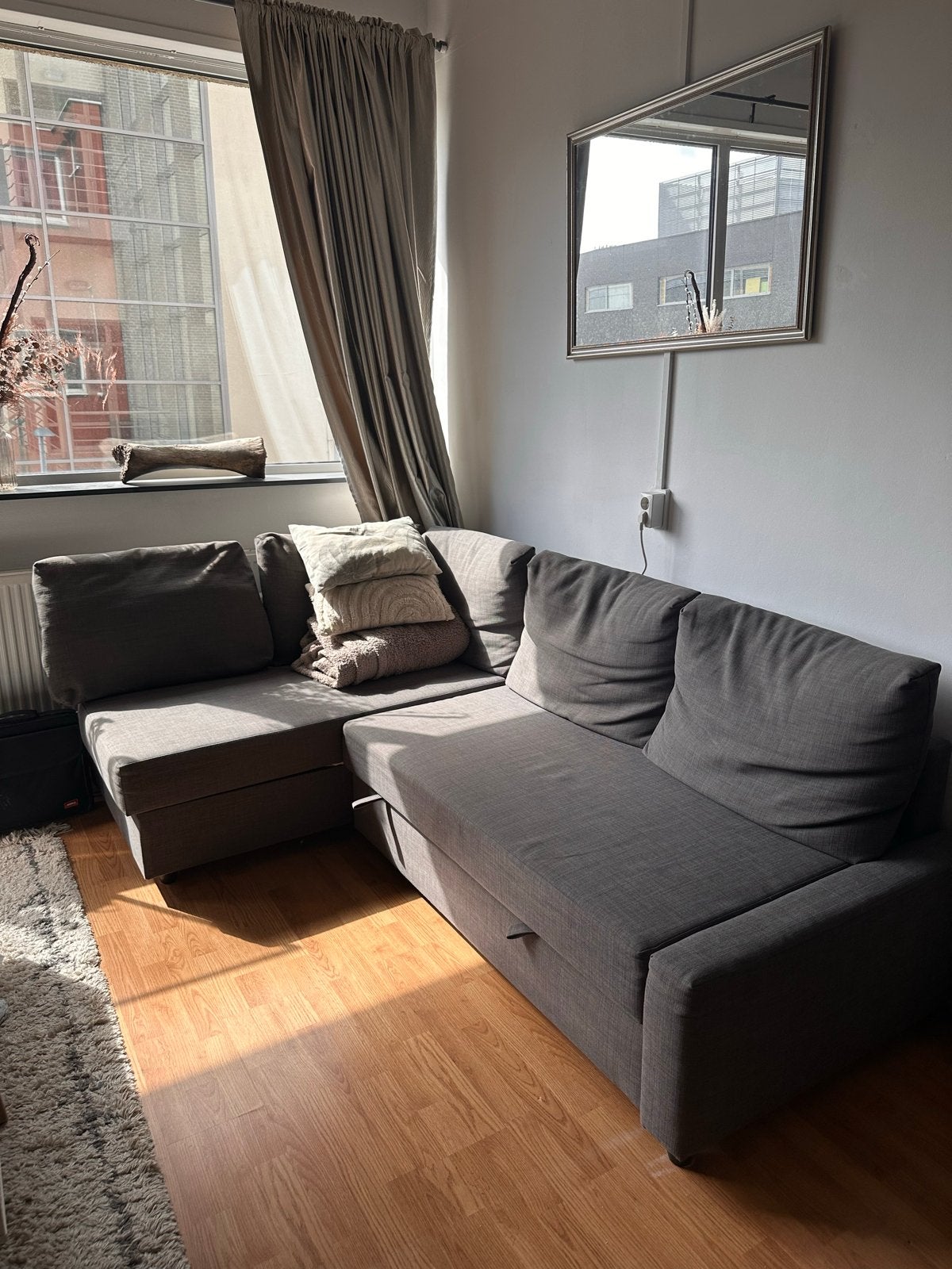 IKEA FRIHETEN slaapbank met 5 kussens (hoekbank), Huis en Inrichting, Ophalen, Gebruikt, Hoekbank, Driepersoons