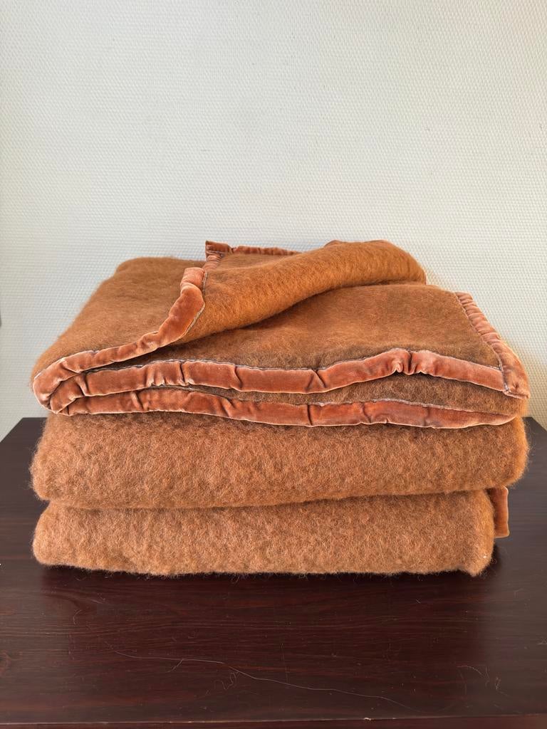 UNIEK NIEUW Extra Dik Vintage Wollen Woondeken, Wol, Bruin, Huis en Inrichting, Ophalen of Verzenden, Nieuw