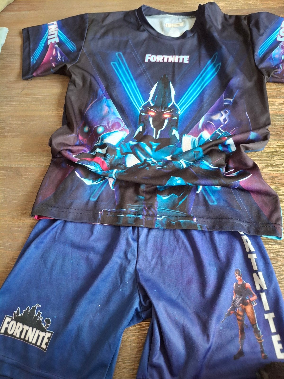 Fortnite T-shirt en korte broek set. Maat 152, Ophalen of Verzenden, Zo goed als nieuw, Fortnite, Jongen of Meisje