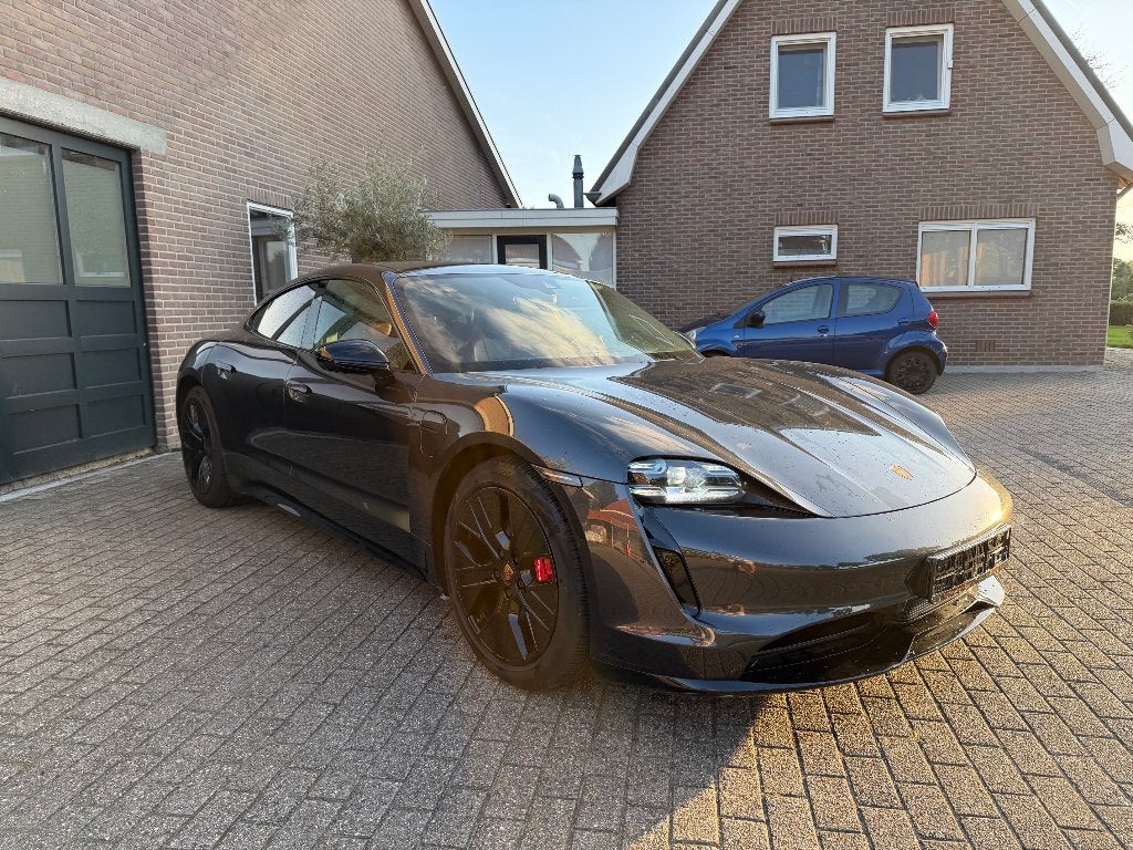 Foto 20 van Porsche Taycan 4S SportChrono PANO 545pk PassengerDisplay