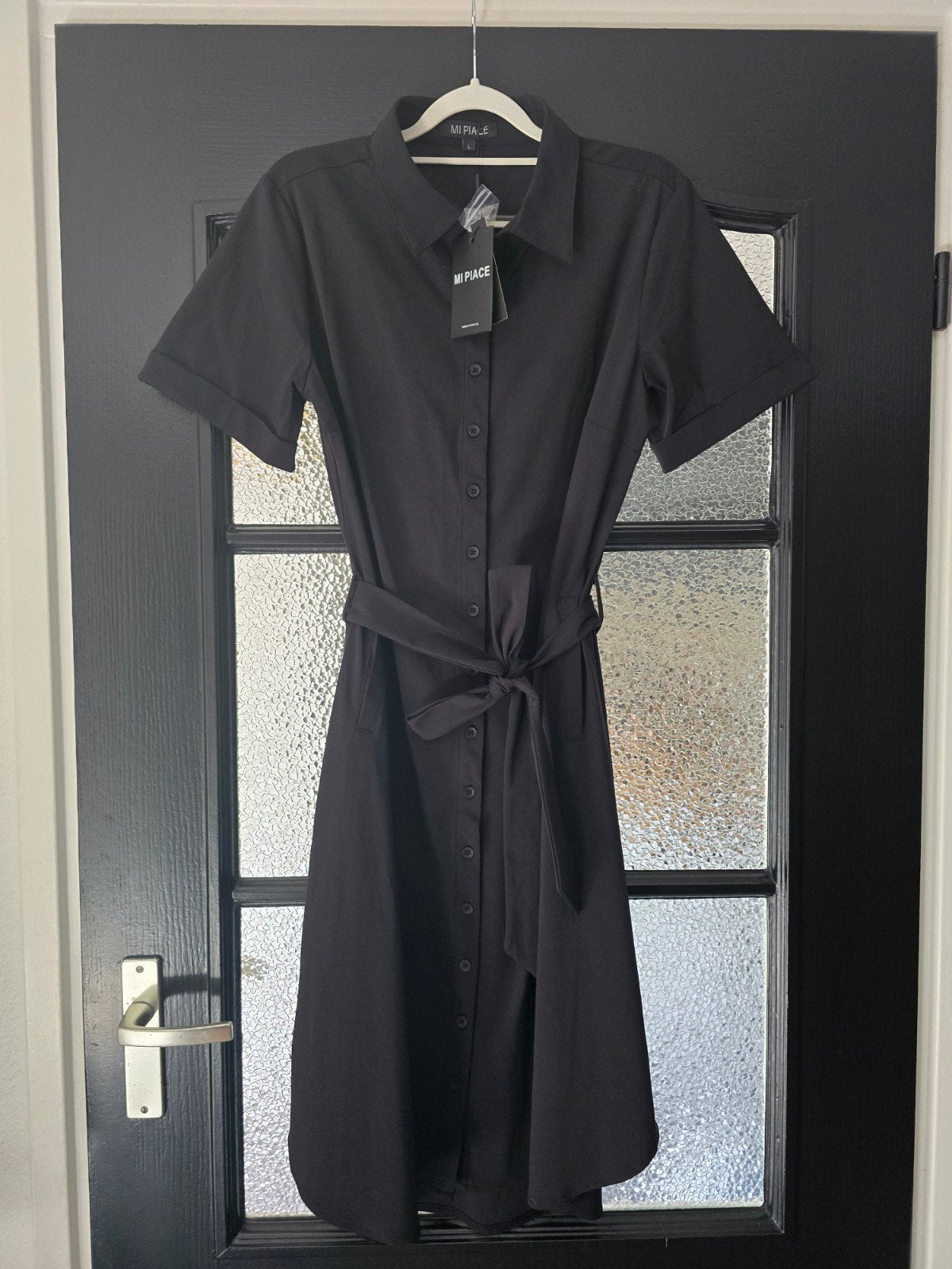 Nieuw mi piace travel L jurk zwart, Kleding | Dames, Ophalen of Verzenden, Nieuw, Zwart, Onder de knie