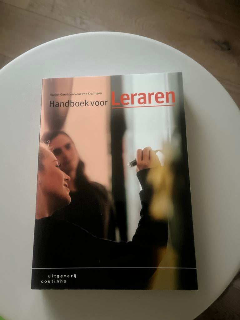 Handboek voor Leraren - Walter Geerts en René van Kralingen, Ophalen of Verzenden, Gelezen, Overige niveaus, Overige vakken