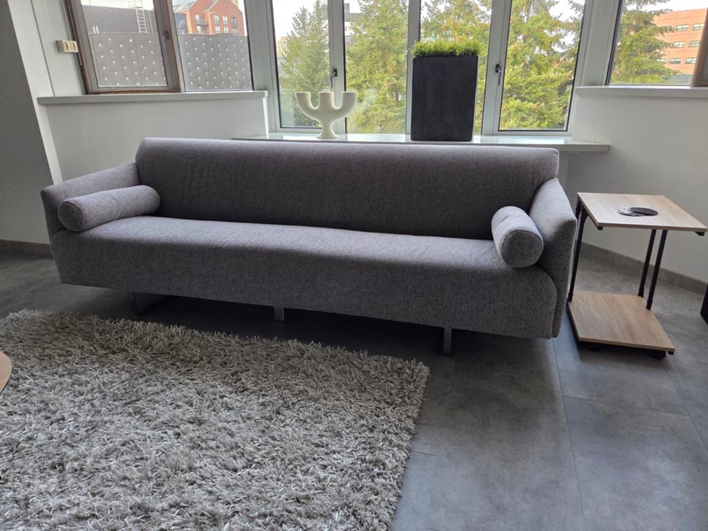 Gealux / Touché 4-zitsbank in grijze stof., Huis en Inrichting, Banken | Bankstellen, Ophalen, Gebruikt, 75 tot 100 cm, 200 tot 250 cm