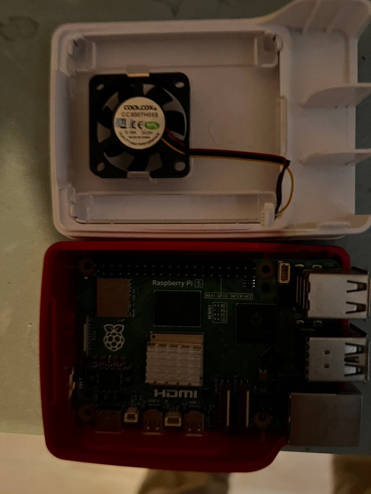 Raspberry Pi 5 4gb met stekker en case, Ophalen of Verzenden, Zo goed als nieuw